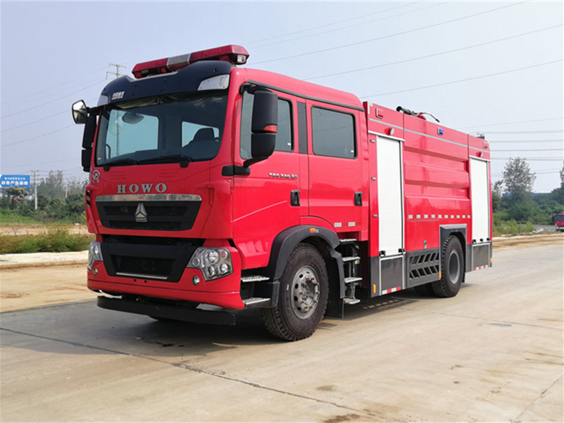 豪沃單橋泡沫消防車(8噸)圖片